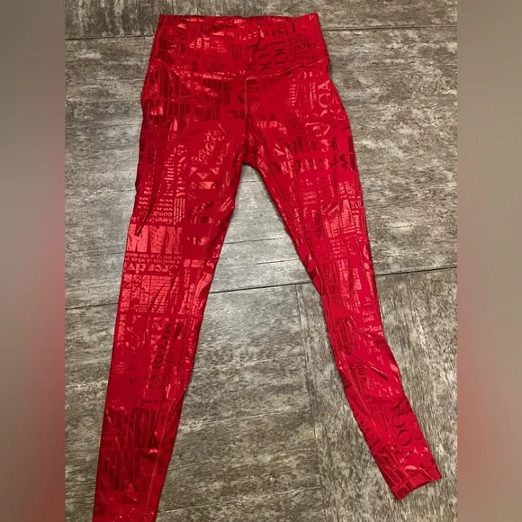 Rare Lululemon size 8 leggings - Picture 2 of 5